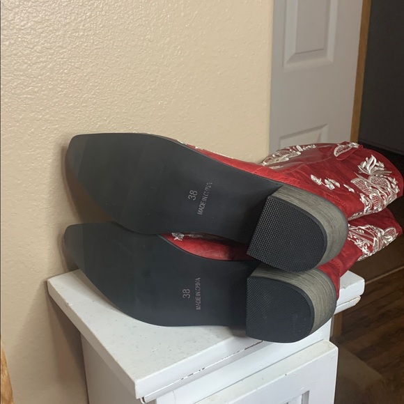 WESTERN Red Heeled Boots with Cream Floral Embroidery Size 7 - Picture 8 of 8